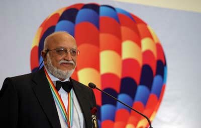 Singhania BaloonRecord www.indian-american.org